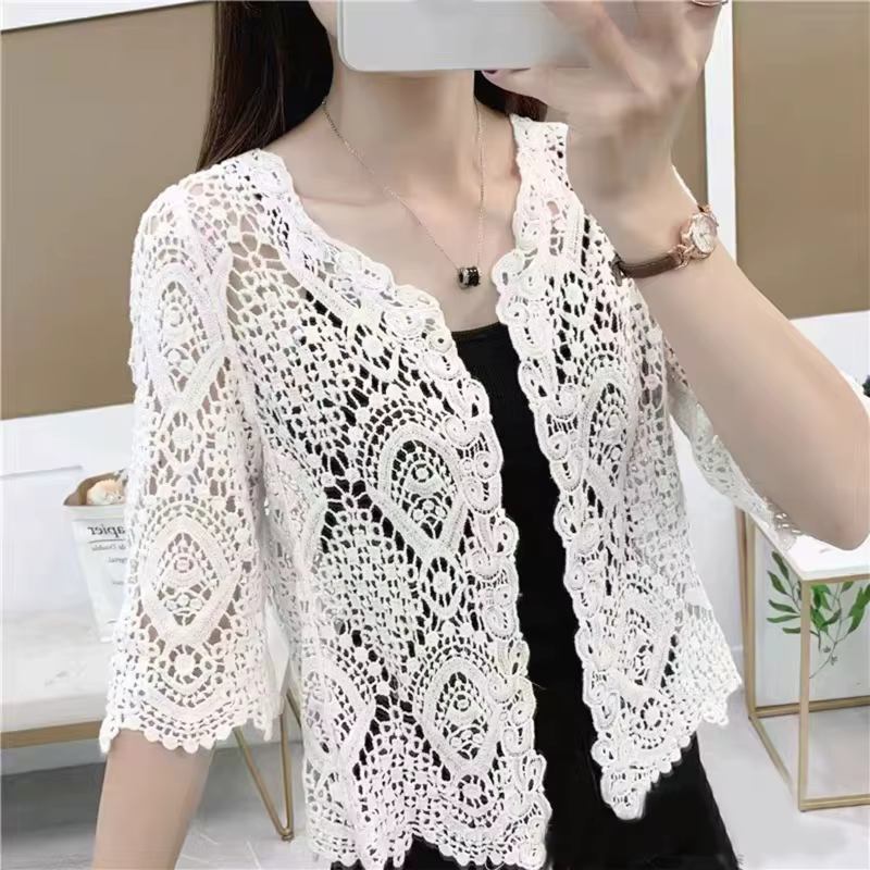 Pull en maille avec dentelle pour femme