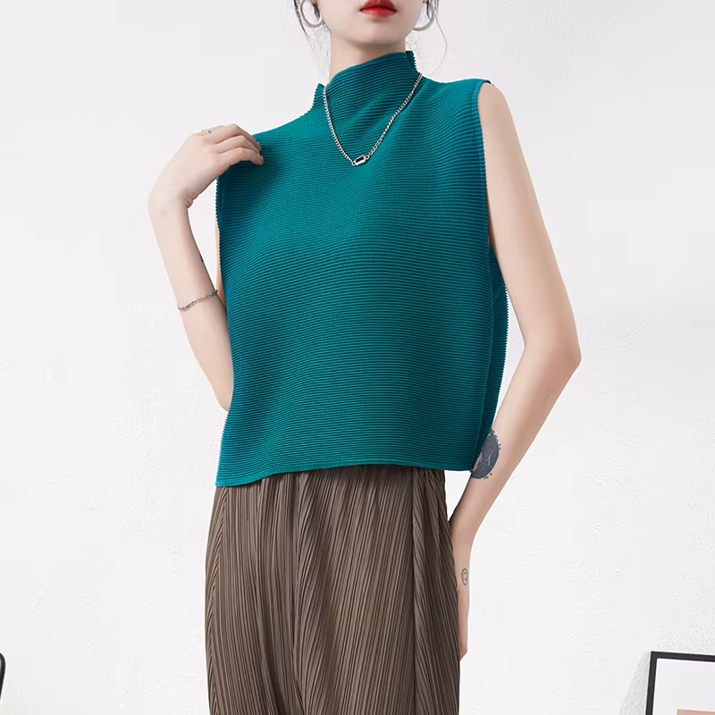 Gilet tendance à col montant pour femme, idéal pour l'été, à porter avec un t-shirt ample, comme sous-vêtement ou un haut sans manches.