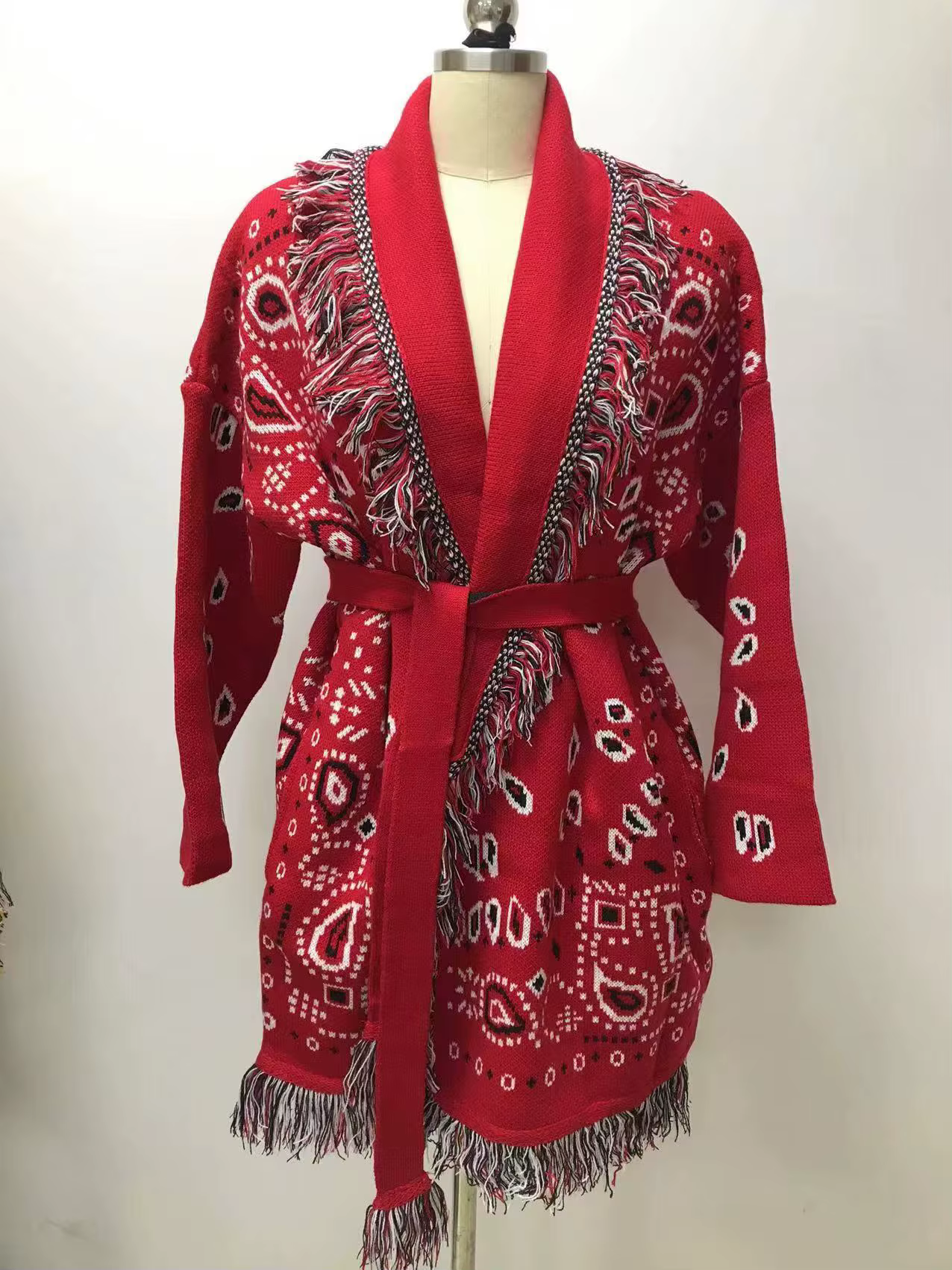 Cardigan long en tricot de laine à franges pour femme