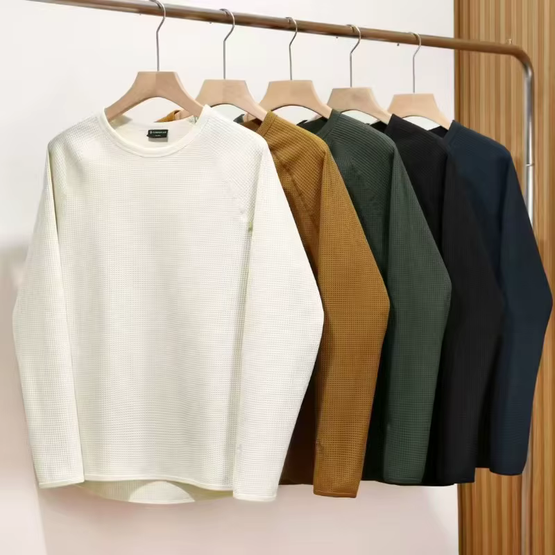 Nouveau T-shirt léger 2026 en tissu gaufré absorbant la transpiration et séchant rapidement, pull respirant à manches longues pour homme automne-hiver