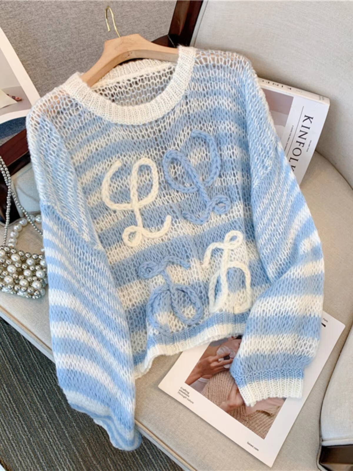 Pull à col rond brodé pour femme