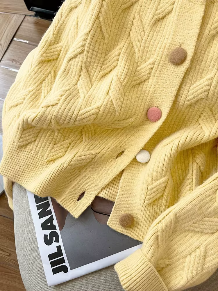 Cardigan jaune doux pour femmes