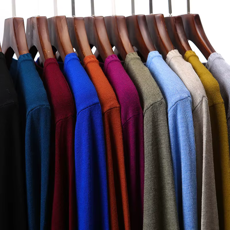 Pull à col en v, section fine