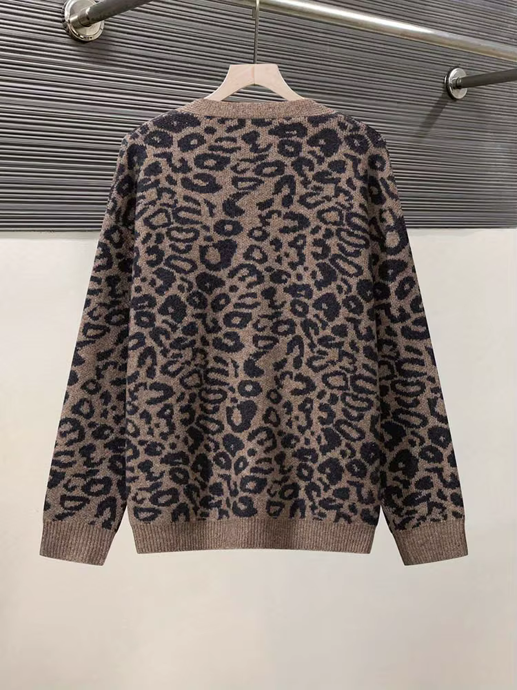 Pull cardigan boutonné à manches longues et col en v pour femme