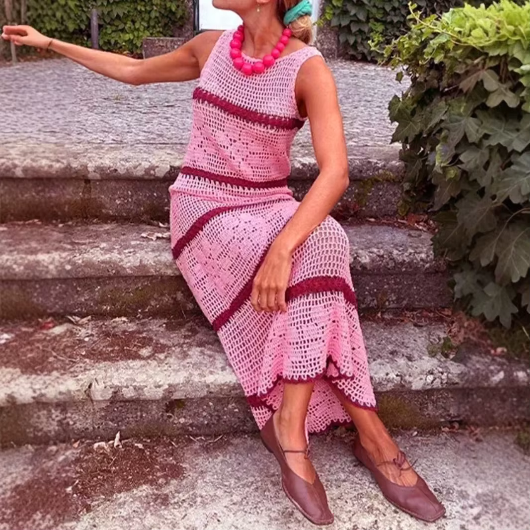 Robe pull tricotée ajourée