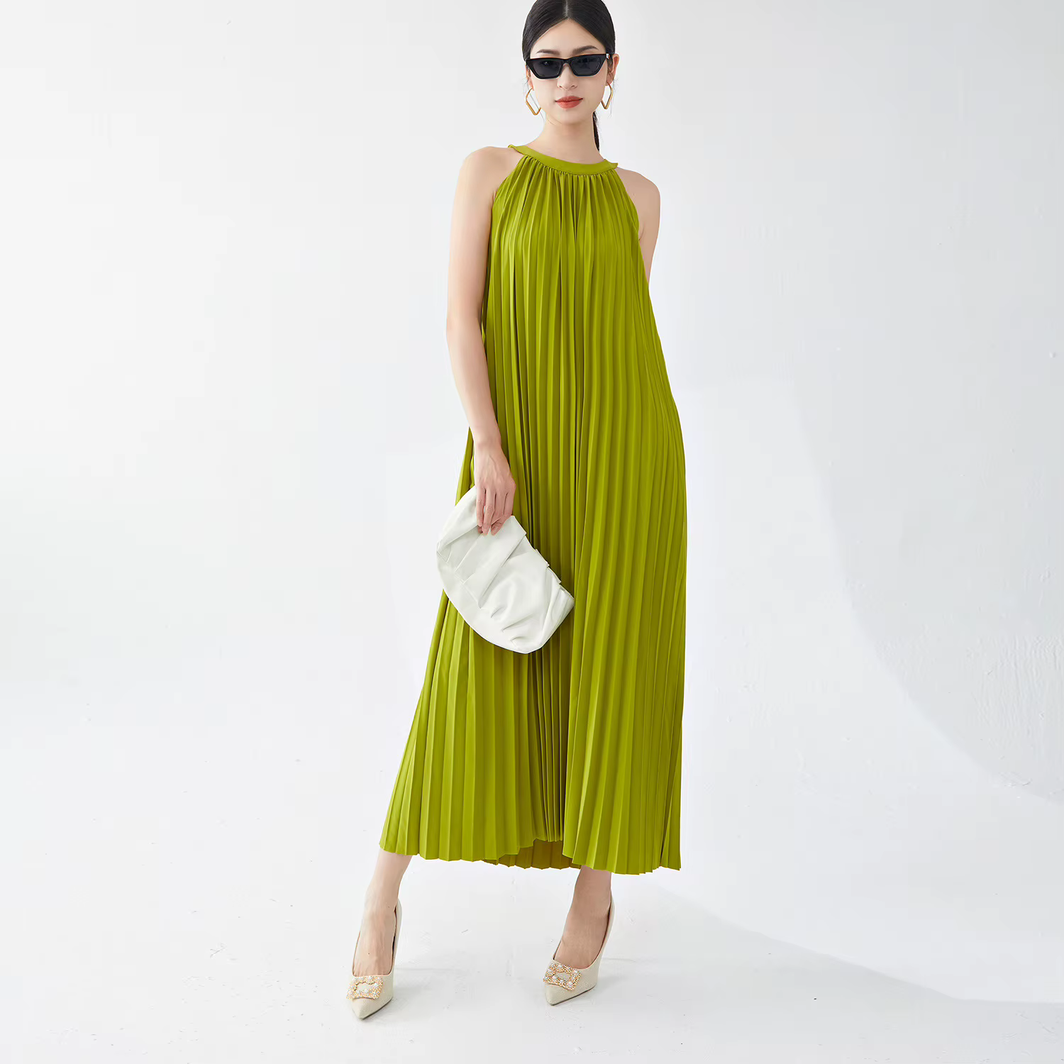 Robe longue à col halter, nouveau style printemps/été, coupe ample, grande taille, robe de vacances élégante et sophistiquée.