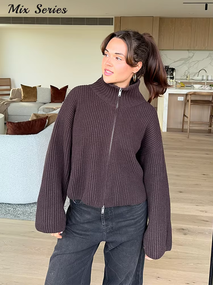 Pull côtelé tricoté à col roulé pour femme