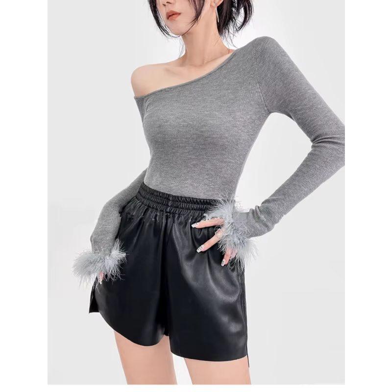 T-shirt à manches longues et col asymétrique pour femme