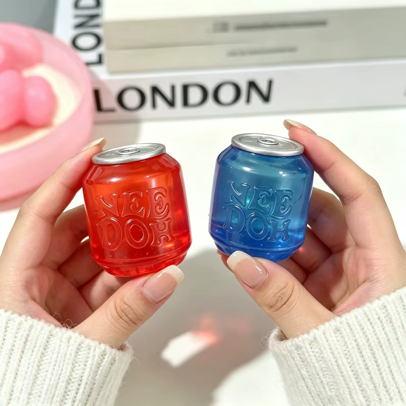 Needoh Nice Ice Mini 4 Pack Cube de canette de boisson cola, jouet anti-stress non toxique à récupération lente, pour soulager l'anxiété, portable et de poche