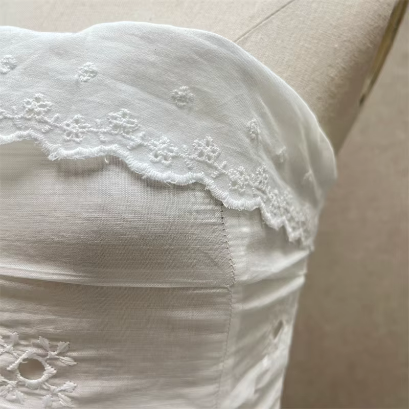 Débardeur femme Nouveau haut sans manches brodé de fleurs pour l'été 2026 Corset sexy dos nu