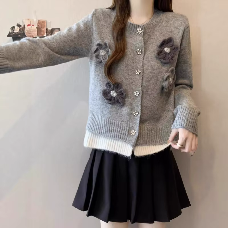 Cardigan tricoté gris pour femme