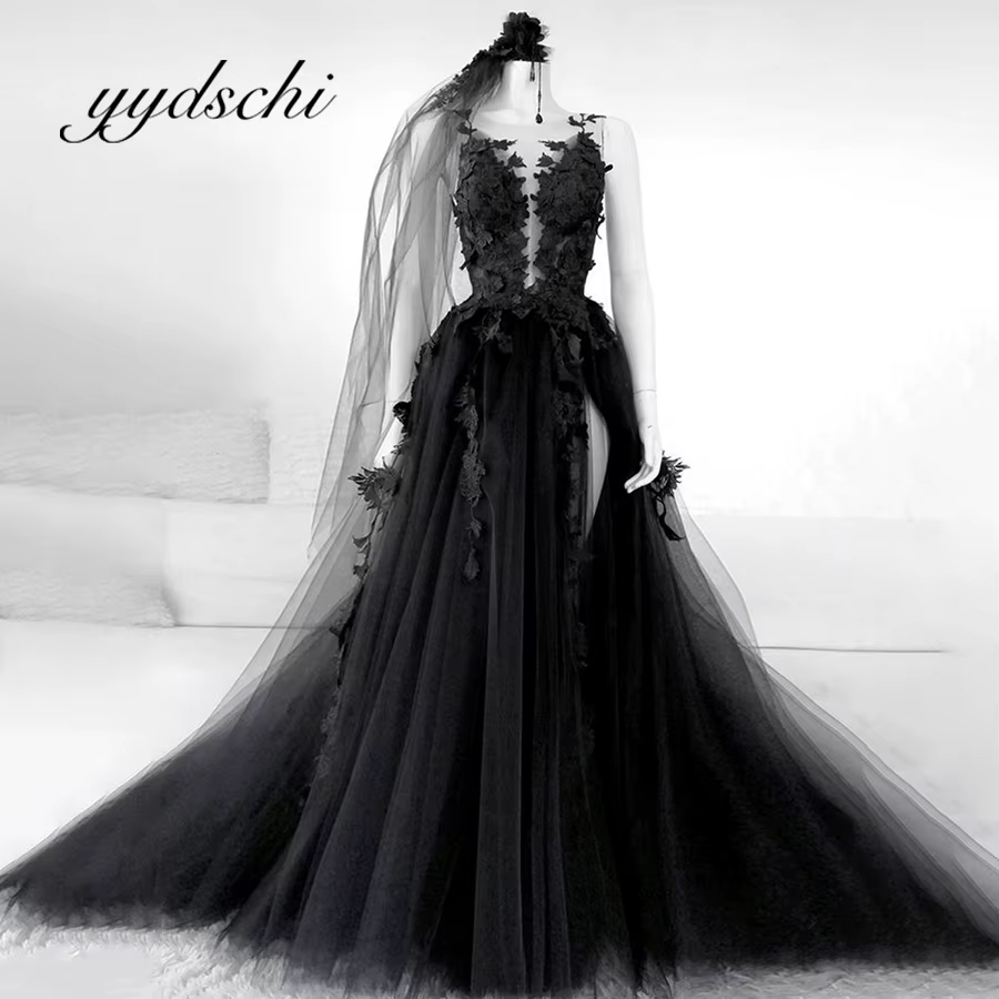 Robe de mariée noire col en V en dentelle sans manches longueur ras du sol sexy dos nu simple avec appliques en tulle pour la plage avec traîne courte