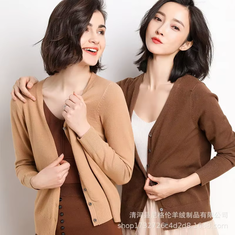 Cardigan femme tricoté en acrylique 95%, col en V, coupe régulière, polyester, hiver, automne 2024, kakis, gris clair, lavande, orange, bleu ciel, bleu royal