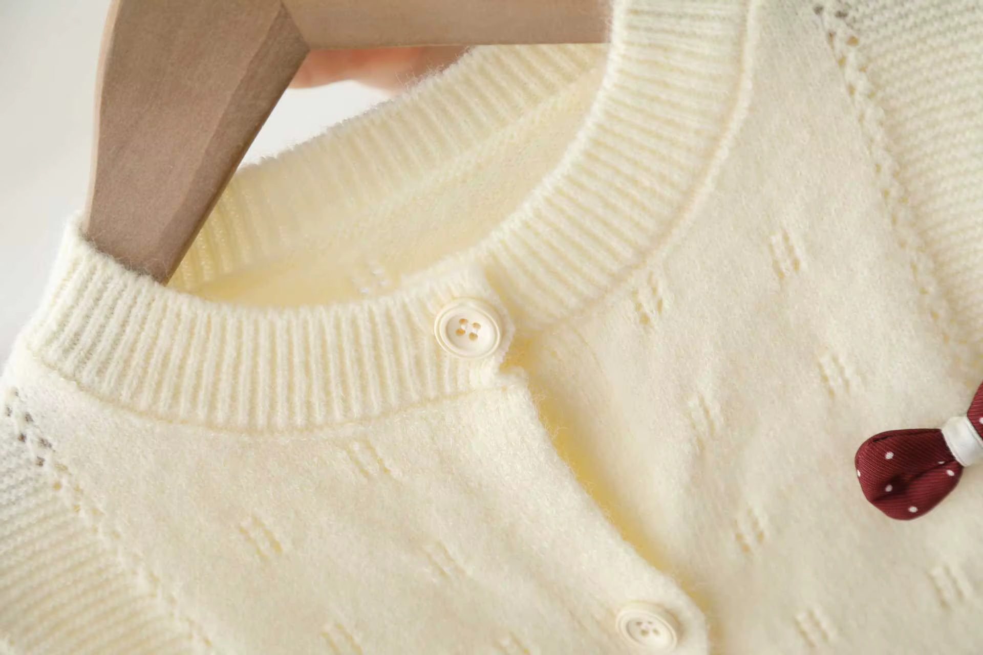 Pull pour filles, nouveau produit d'automne, cardigan en tricot à nœud, jupe mignonne pour enfants, pull, veste