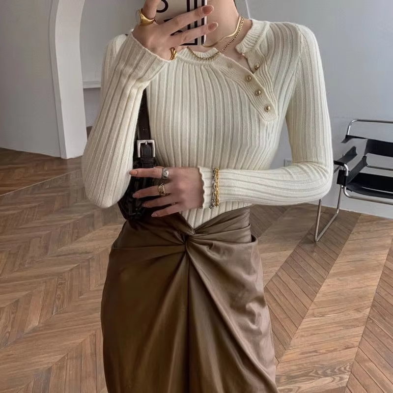 Pull vintage revisité pour femmes, chandail mince en coton acétate polyester, style bureau dame, automne hiver, longueur ample, détails bouton, couleurs variées, pour les occasions spéciales