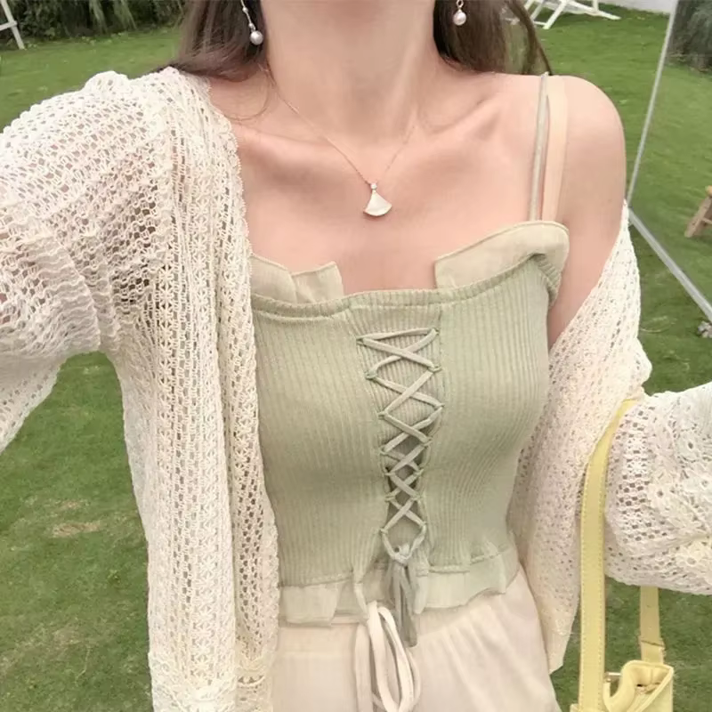 Cardigan en tricot et dentelle ajouré pour femme