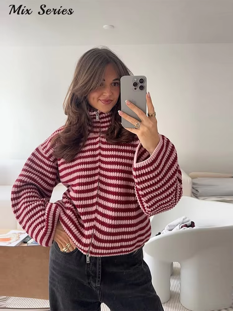 Pull côtelé tricoté à col roulé pour femme
