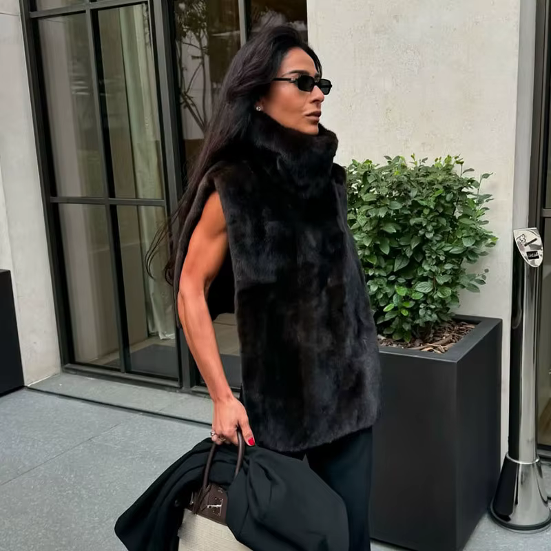 Gilets en fourrure à col roulé pour femmes