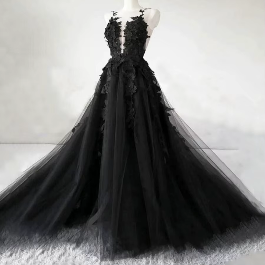 Robe de mariée noire col en V en dentelle sans manches longueur ras du sol sexy dos nu simple avec appliques en tulle pour la plage avec traîne courte