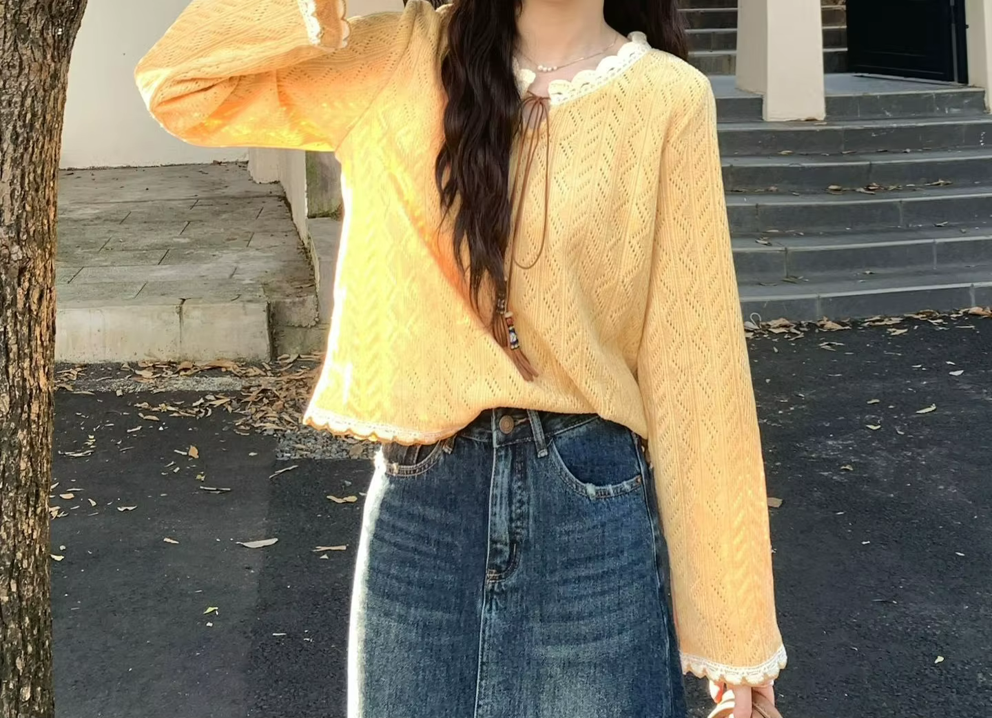 Pull en tricot ajouré jaune doux et élégant pour femme