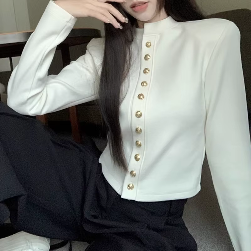 Cardigan court en maille noire pour femme