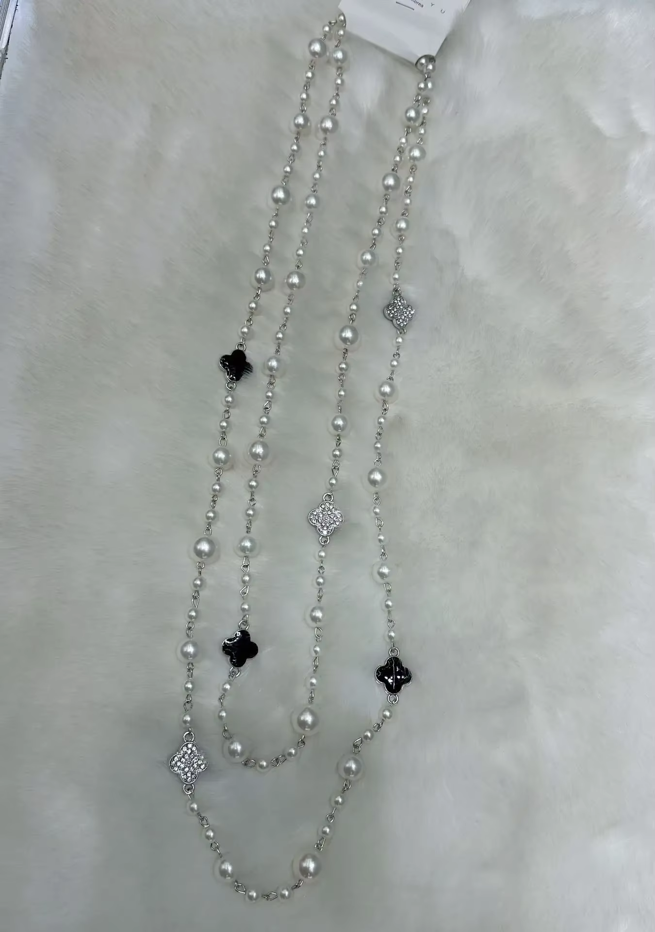 Longue chaîne de pull en perles, Design rétro à la mode avec fleurs à cinq pétales, bijoux assortis d'automne et d'hiver, offre spéciale
