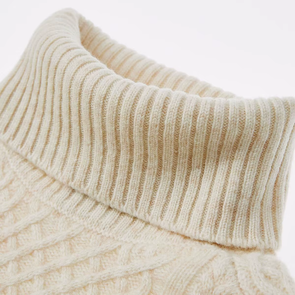 Pull en cachemire à col roulé et manches longues pour femme