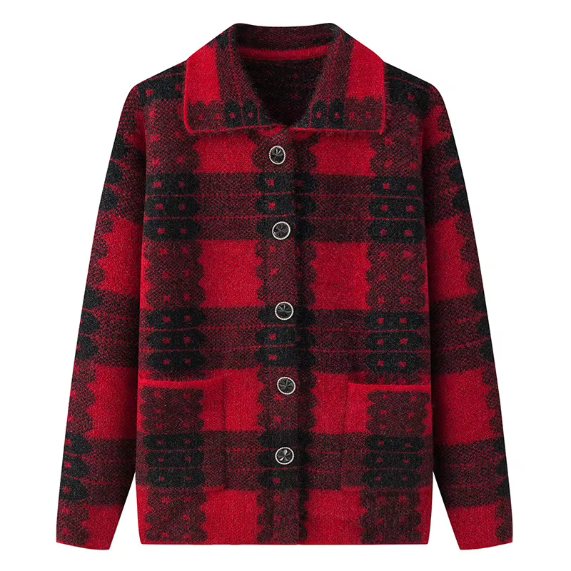 Cardigan en laine à carreaux pour femmes d'âge moyen