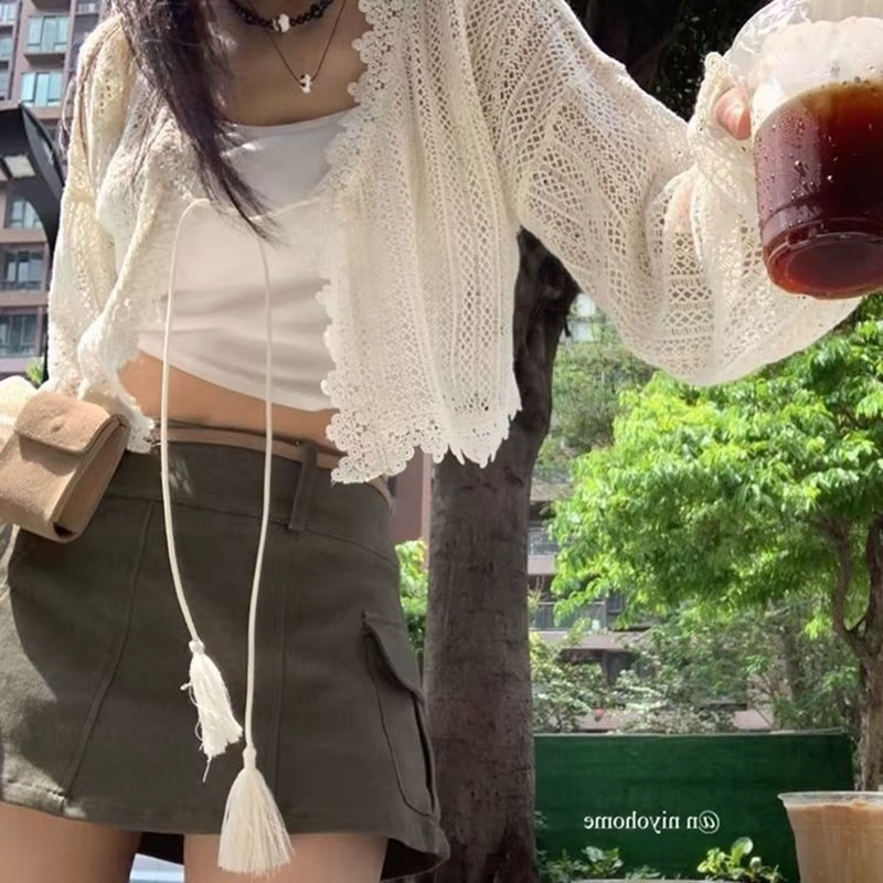 Cardigan en tricot et dentelle ajouré pour femme