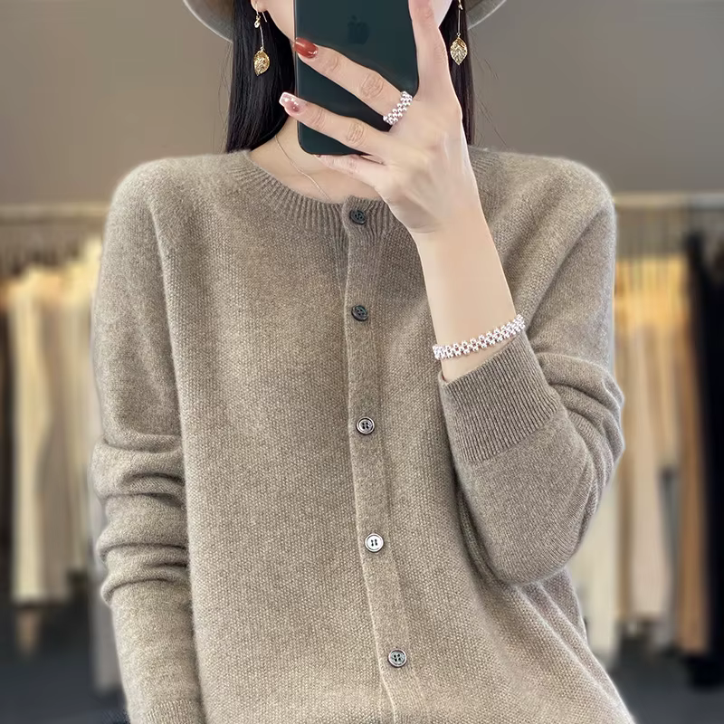 Cardigan en laine pure 100% pour femme