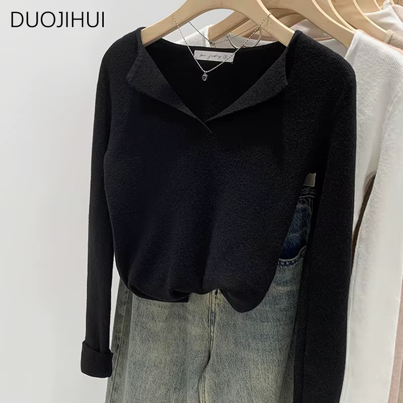 Pull blanc à manches longues et col en V pour femme