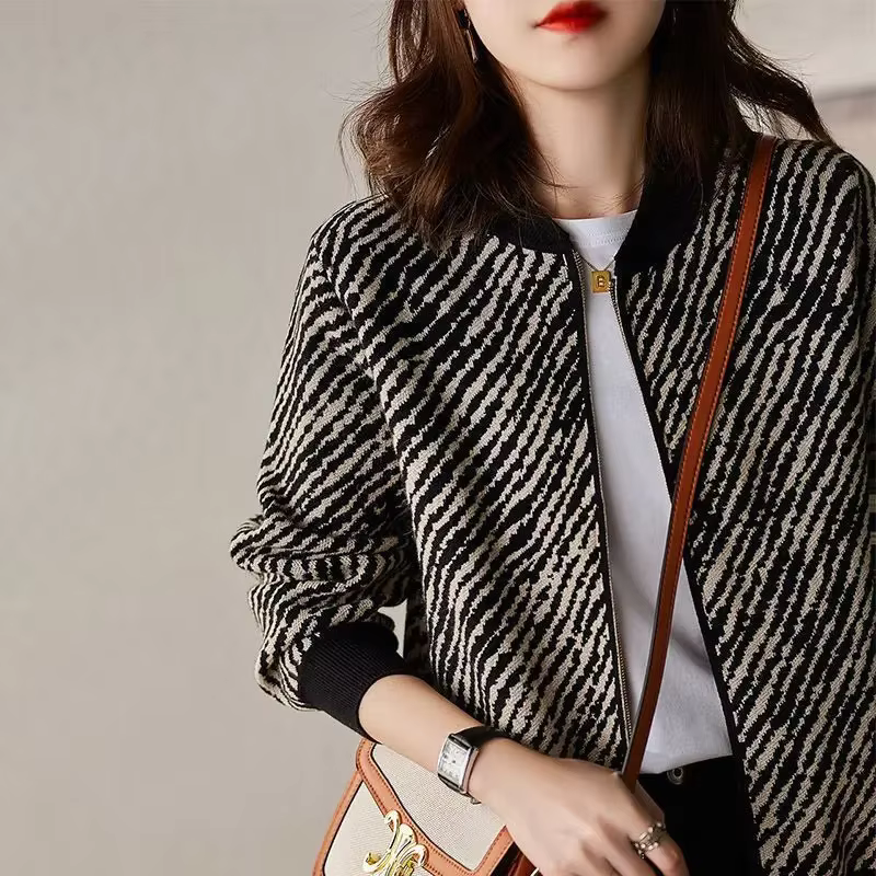 Cardigan à col en V de style coréen pour femmes