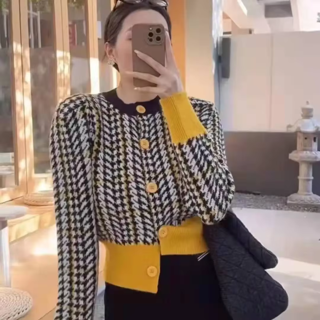 Pull vintage à col rond en coton polyester acétate pour femme, élégant et confortable pour les occasions spéciales et les vêtements de bureau